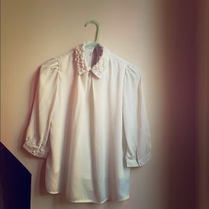 Size small white Vero Moda shirt.